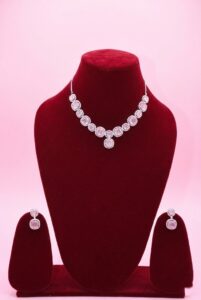 Home 16 PINKE DIAMOND NECKLACE
